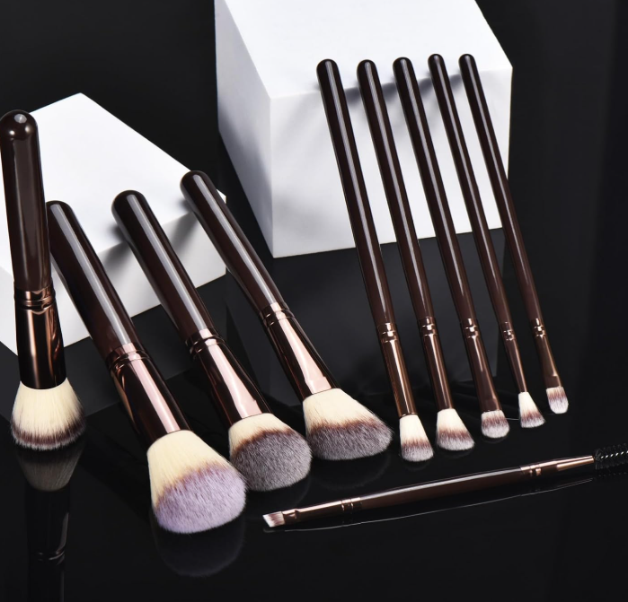 10-Piece Wooden-Handle Brush Set With Makeup Sponge - Image 2