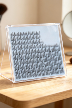 Manga-style segmented lashes (C-curl, clear band)