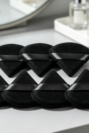 Triangular Velvet Finger-Strap Puff For Setting Makeup