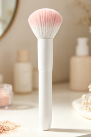 Ultra-Soft Synthetic Loose Powder Brush With Ergonomic Handle