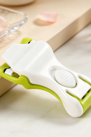 Portable Contouring Eyelash Curler